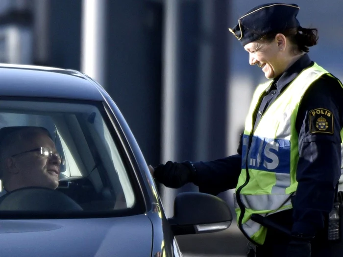 Control la intrarea în Suedia dinspre Danemarca FOTO AFP/Getty Images