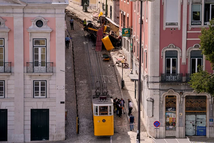 Vagonul s-a izbit de o clădire FOTO Profimedia 