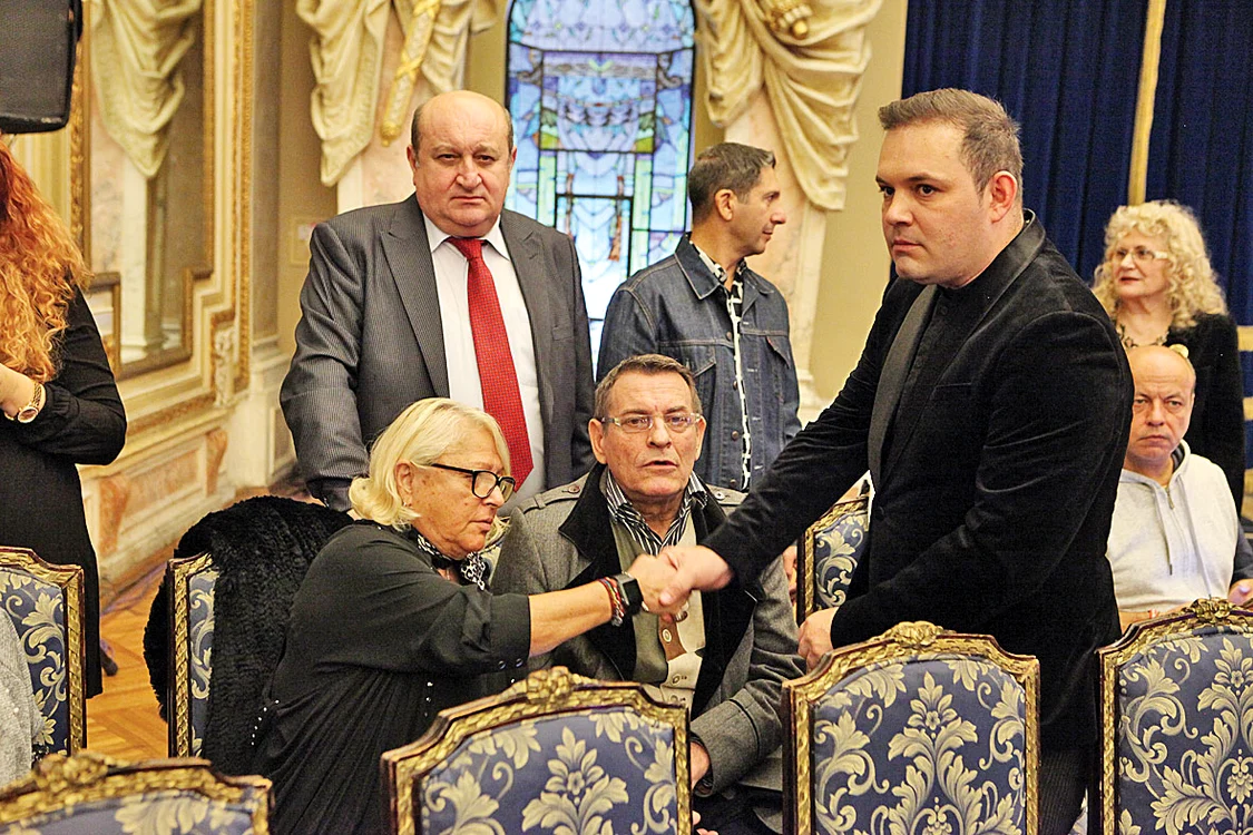 Mirabela și Raoul au dat mâna. Cei doi au colaborat timp de zece ani pe plan muzical