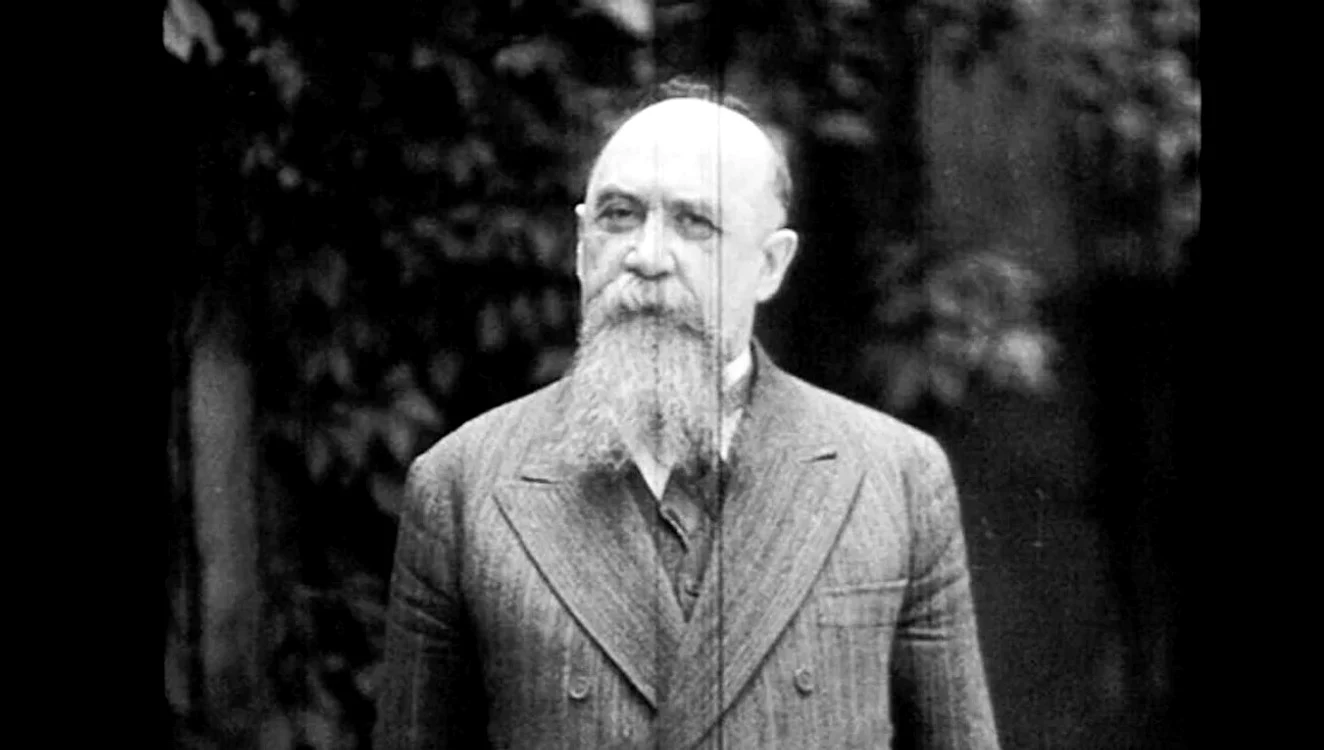 Nicolae Iorga, un monument de cultură şi istorie. Foto arhivă