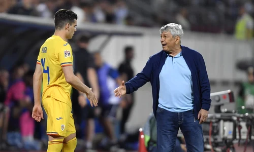 Ianis Hagi si Mircea Lucescu (Sportpictures) jpg