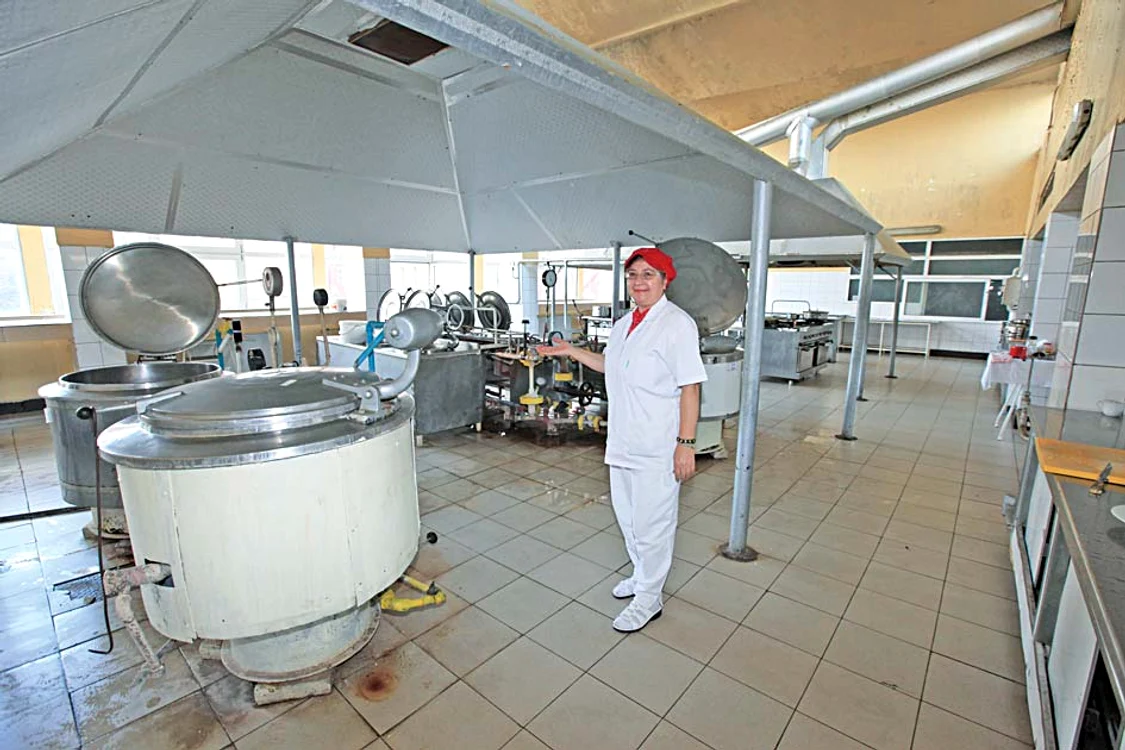 În aceste cazane se pregăteşte mâncarea