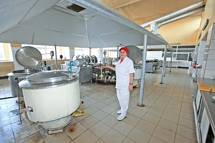 În aceste cazane se pregăteşte mâncarea