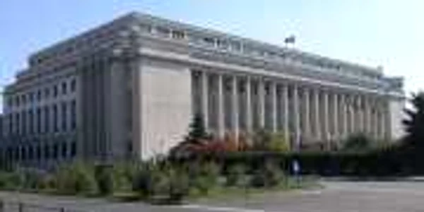 11,7 salarii minime pe economie, leafă pentru premier