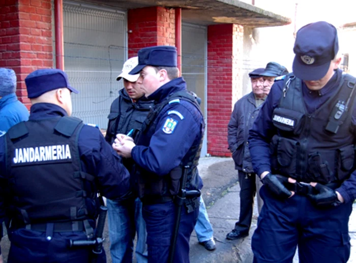 Bărbatul a fost predat polițiștilor