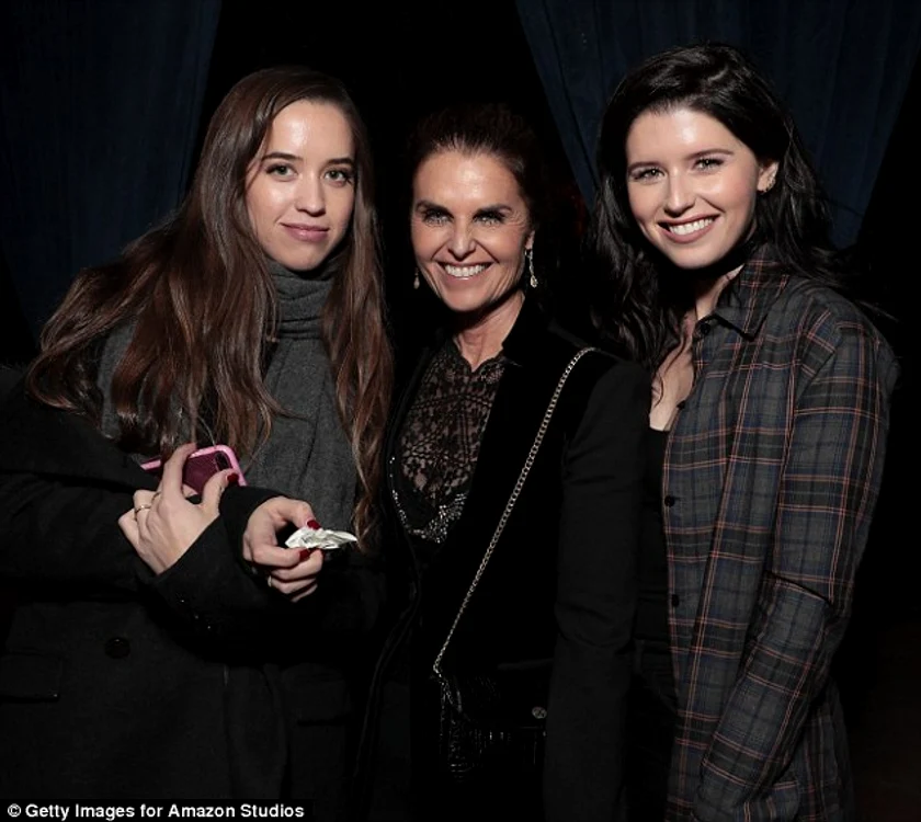 3B07E9CF00000578 3999364 Her girls Maria Shriver was flanked by Christina left and Kather m 174 1480888733413 jpeg