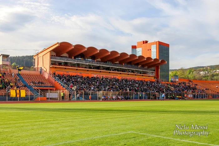 Cu ani în urmă, pe stadion a jucat și naționala României FOTO Nerlu Messi Photography