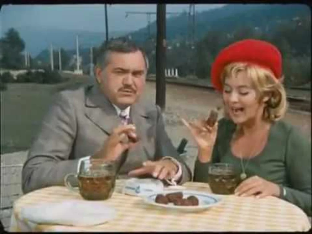 Alături de Vasilica Tastaman, în pelicula "Astă seară dansăm în familie" (1972)