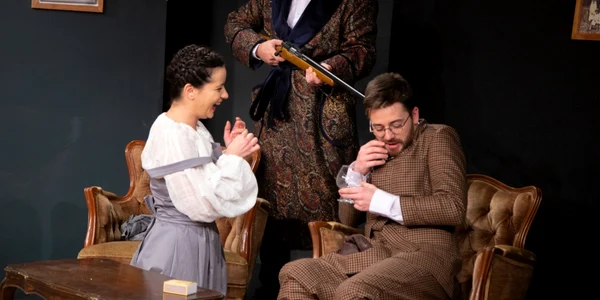 Spectacolul „Cerere în căsătorie” de Cehov - premiera Teatrului Anton Pann din Râmnicu Vâlcea Foto Adevărul
