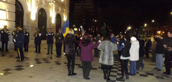 Severinenii s-au prins în horă FOTO Alexandra Georgescu