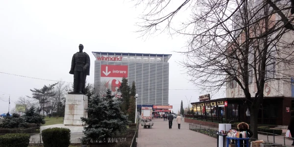 statuia ai cuza slatina