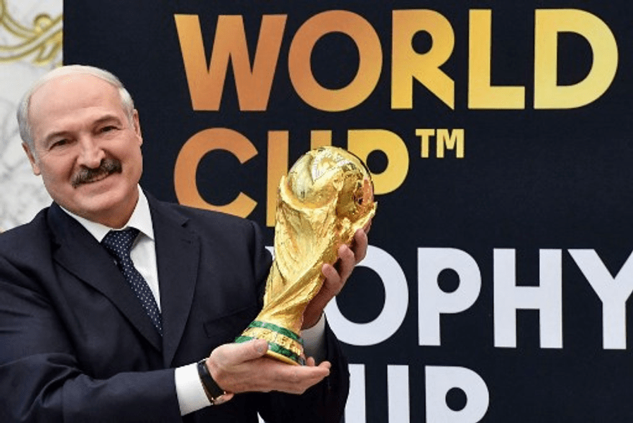 Dialog incredibil al lui Lukașenko cu ministrul sportului: „Nu am văzut fotbaliștii noștri la Mondial. Sau nu mă uit destul?” VIDEO