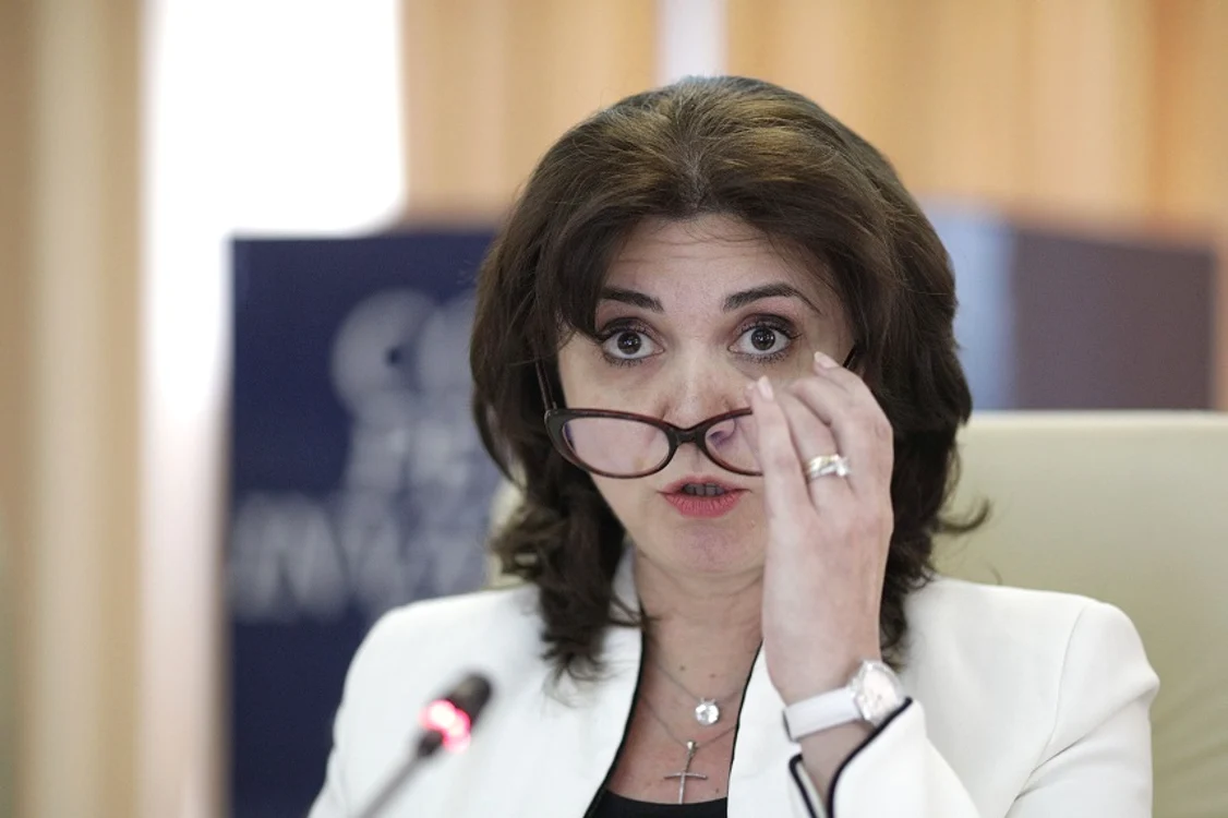 
    Monica Anisie este al patrulea ministru din Guvernul Orban căruia i se cere demisia printr-o moțiune  