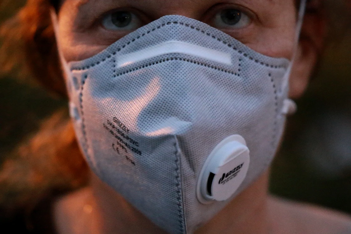 
    O femeie este cercetată de procurorii din judeţul Neamţ, după ce a solicitat un echipaj de prim-ajutor care a transportat-o la spital, dar nu a spus acestuia că ar fi intrat în contact cu o persoană infectată cu Covid-19Foto Pixabay.com  