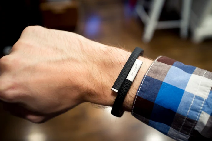 Brăţara Jawbone UP monitorizează şi somnul utilizatorilor FOTO Mashable
