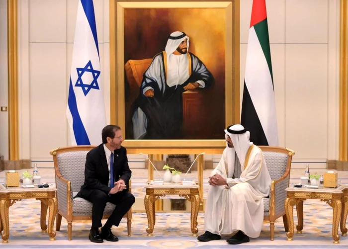 Preşedintele Israelului Isaac Herzog, cu prinţul moştenitor Mohammed bin Zayed conducătorul de facto al Emiratelor Arabe Unite Foto: twitteer / Isaac Herzog