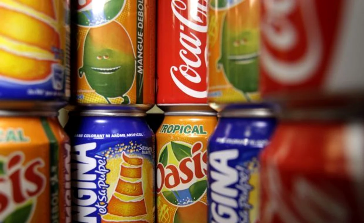 Băuturi răcoritoare: Coca-Cola și Pepsi