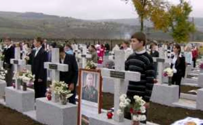 În Cimitirul de onoare din Micleu;eni, Străşeni sunt îngropaţii 200 de ostaşi români FOTO voceabasarabiei.net