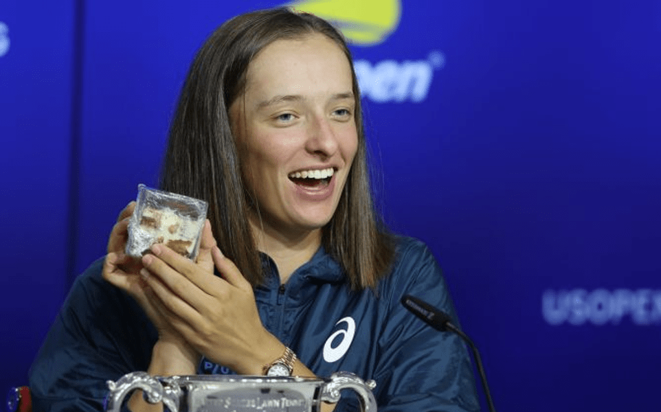 Swiatek, surprinsă la US Open: Cadoul din trofeu a lăsat-o cu gura căscată VIDEO