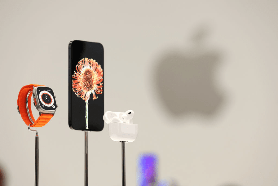 Apple a lansat seria iPhone 14,  3 smartwatch-uri și căștile AirPods Pro 2