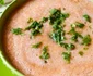 Meniu raw vegan de Paşti - ciorba raw vegană de legume Sursă foto mancamsanatos.ro