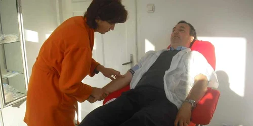 16 jandarmi au donat astăzi sânge (fota IJJ)