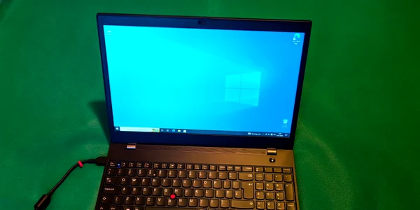 Lenovo ThinkPad P15v Gen 3 FOTO Adrian Pogîngeanu jpg