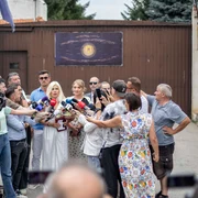 Elena Udrea face declarații de presă la eliberarea din Penitenciarul de Femei Târgșor, Prahova. FOTO Inquam Photos / Ovidiu Micsik