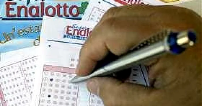 Premiul la loteria italiană din această seară, 2,4 tone de bancnote, nu a fost câştigat