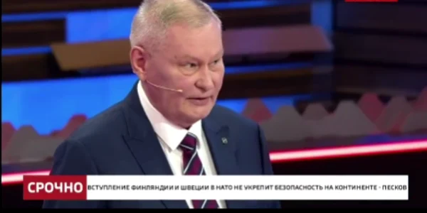 Mihail Khodarenok vorbeste despre situatia din Ucraina la postul Russia-1