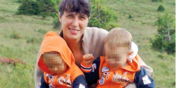 Carmen Ramona Cîciu are copii gemeni, în vârstă de trei ani