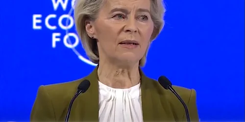 Ursula von der lyen  la Davos captura x comisia europeana png
