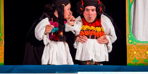 teatru de papusi