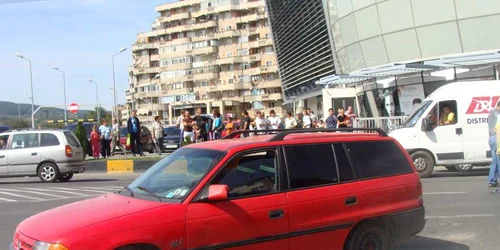 Pentru 300 kilograme de fier vechi soferul unui Opel a rămas fără maşină