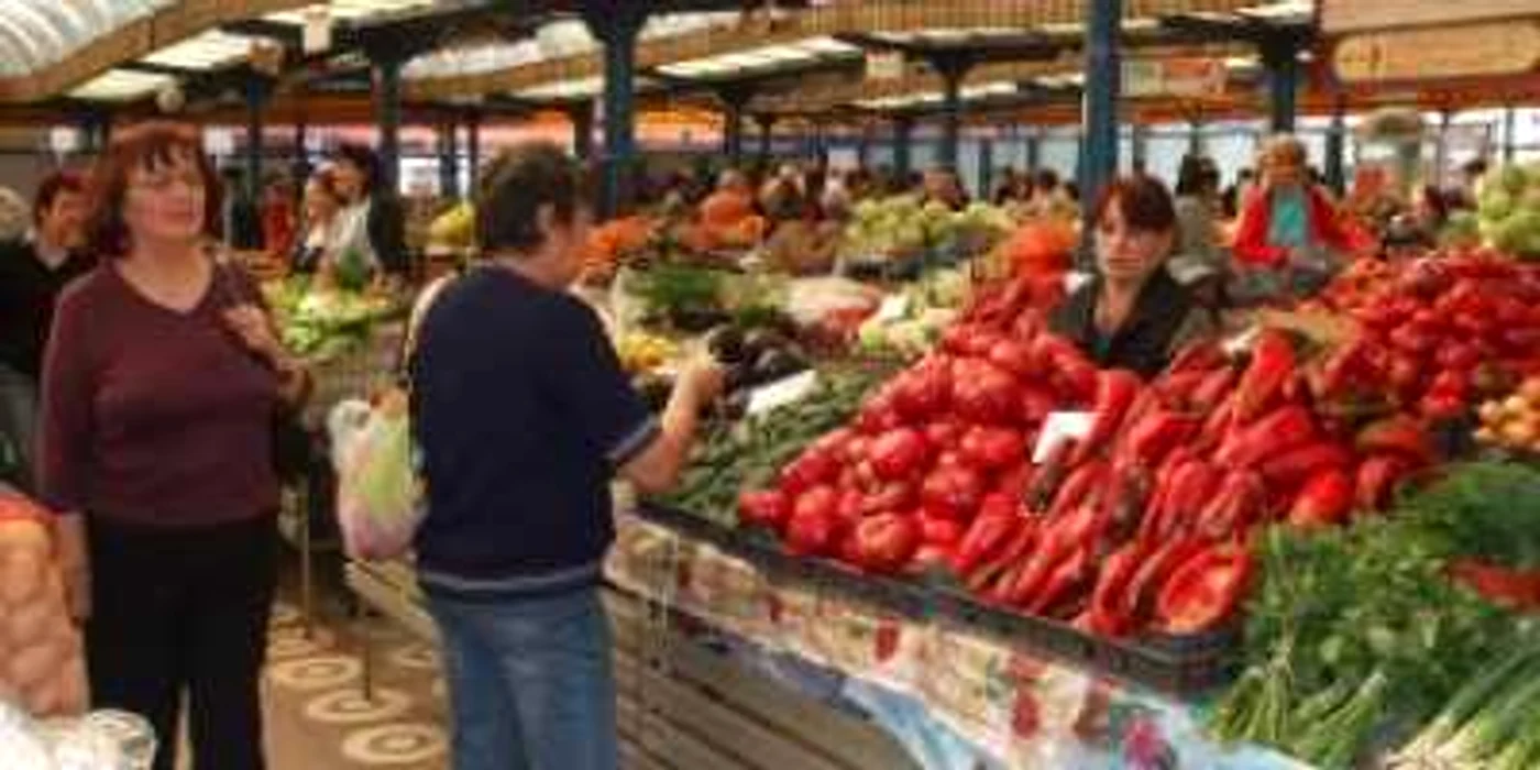 Râmnicu Vâlcea: Legumele ţăranilor, căutate pentru zacusca bio