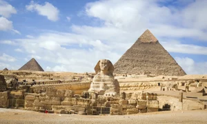1 piramide shutterstock 406471351 jpg jpeg
