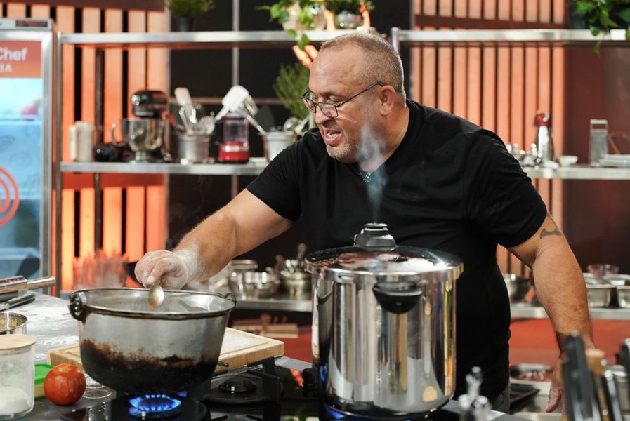 Masterchef 2024, 23 septembrie. Șoferul de tir care a adunat toată echipa în jurul ceaunului cu borș de cocoș