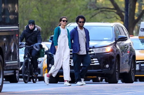 Katie Holmes și Bobby Wooten III (4) jpg