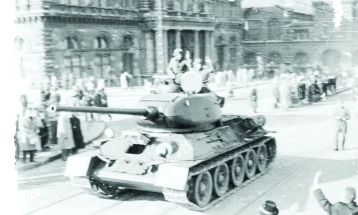 Revoluția ungară si intervenția armatei sovietice jpeg