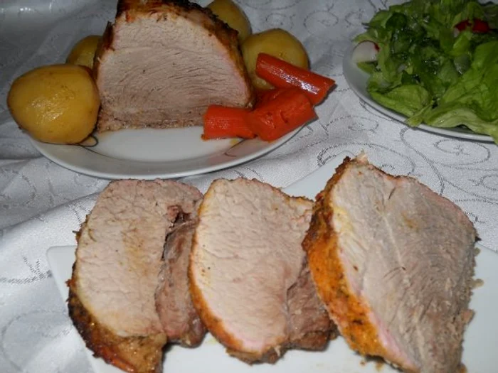 
    Pulpă de porc cu portocale  