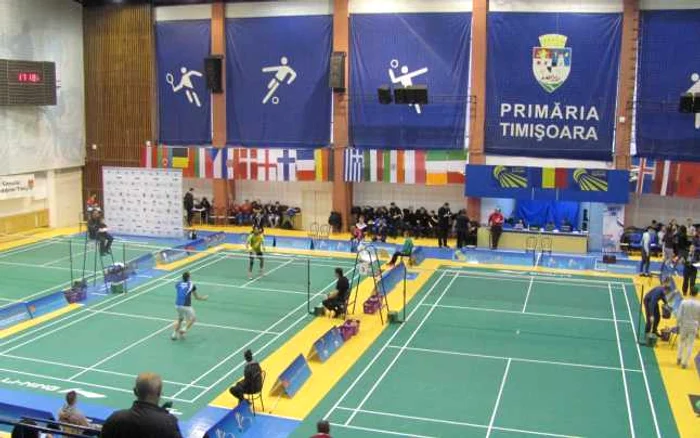 Sportivi din 34 de ţări vin la Internaţionalele de Badminton de la Timişoara