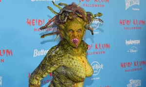 Heidi Klum Halloween Party medusa 103125 fb0d3a44cfc14f8196444440acc51012 jpg