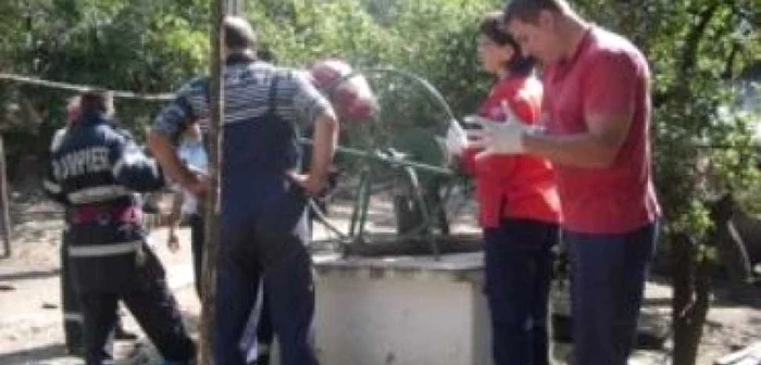 Slatina: Un bătrân a fost găsit mort în fântână