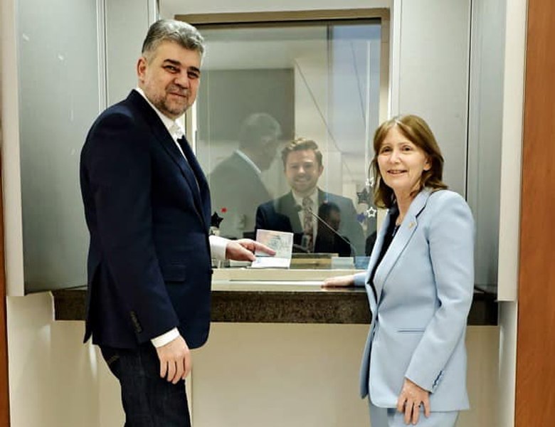 Marcel Ciolacu și-a luat viză pentru SUA: Împreună, putem atinge obiectivul ca din 2025 românii să călătorească fără vize 