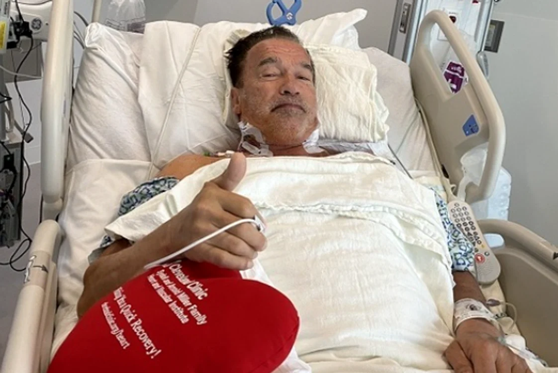 
    Actorul Arnold Schwarzenegger, operat pe cord pentru a doua oarăFoto: Arhivă personală  