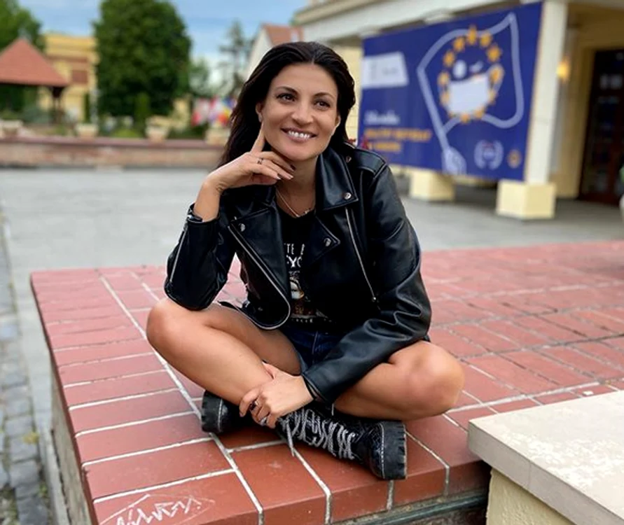 
    Ioana Ginghină este fericită la un an de la divorțfoto: Instagram  