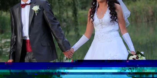 Iulia şi Rareş Tomuş, doi miri fericiţi
