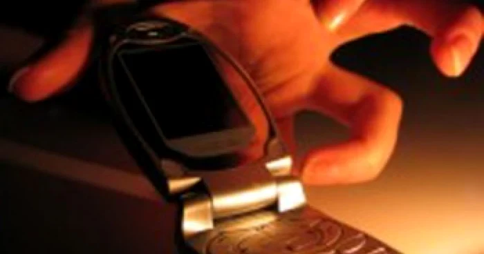 O tânără mamă a murit din cauza unui telefon mobil