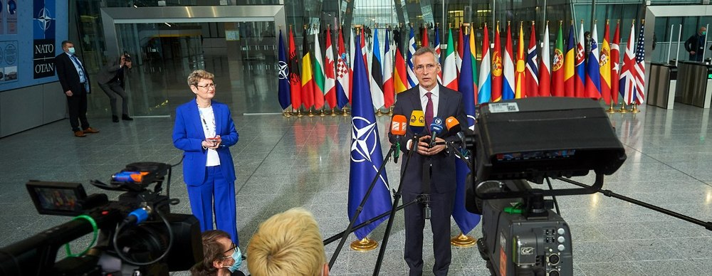 Oana Lungescu va părăsi funcţia de purtător de cuvânt al NATO. Distincția acordată de Jens Stoltenberg 