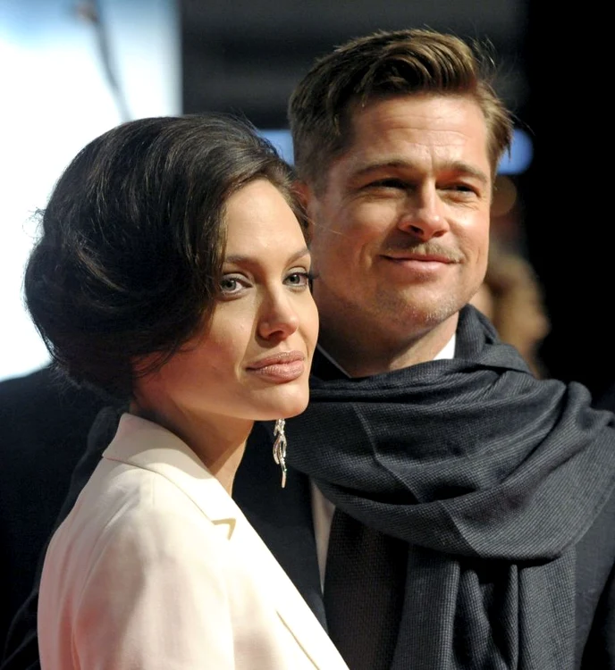 Angelina Jolie şi Brad Pitt s-au îndrăgostit în 2004, în timpul filmărilor al "D-nul şi D-na Smith". (Foto: EPA)